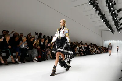 Look 10